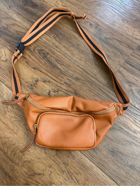 Universal Thread Handbags - Leather-Style Tan Waist Bag